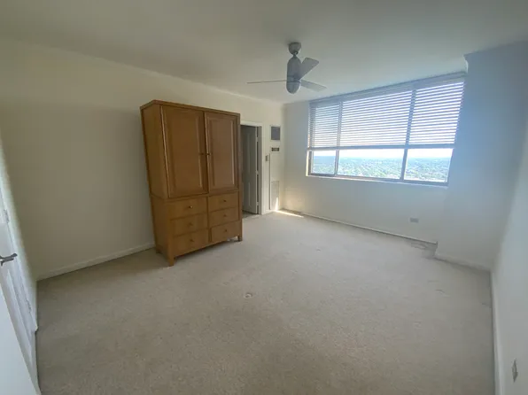 270-10 Grand Central Parkway image 13 of 17