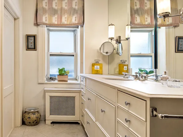 925 Park Avenue 2A image 16 of 17