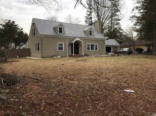 21 Addison Ln, Greenvale, NY 11548