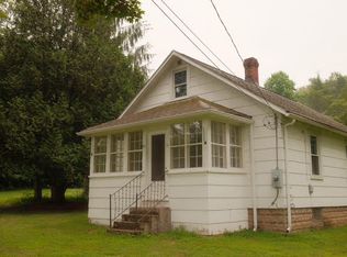 17 Wintonbury Rd, Simsbury, CT 06070