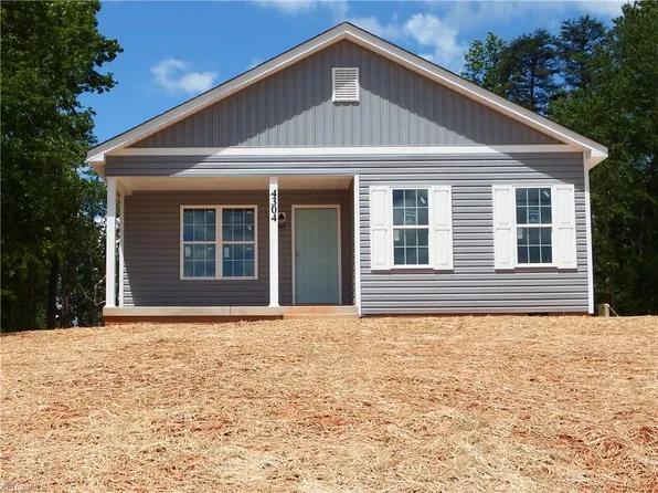 4304 Oak Ridge Dr, Winston Salem, NC 27105