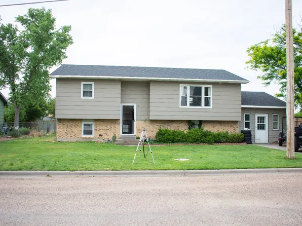 1003 W Lincoln Ave, Lakin, KS 67860