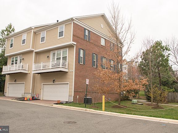 2nd image of 2080 Hunting Creek Ct