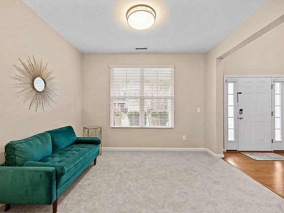 5th image of 407 Glenview Ln
