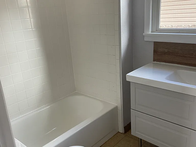 207 Russell St #A — Photo 4