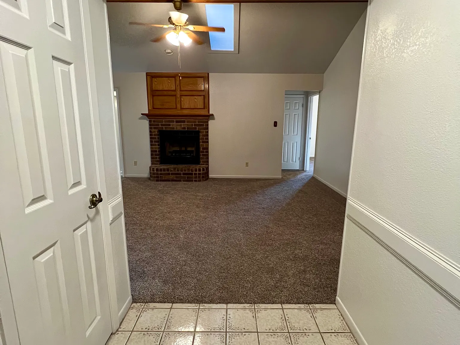 5 bed, 1596 sqft, $3,095 — Photo 2