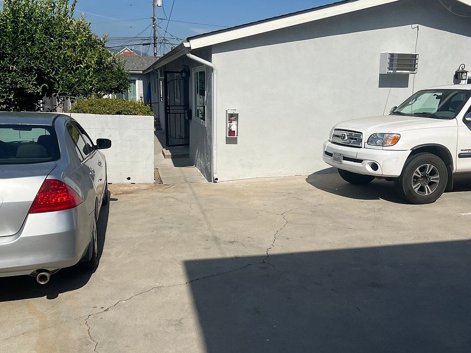 2nd image of 905.5 Mariposa St