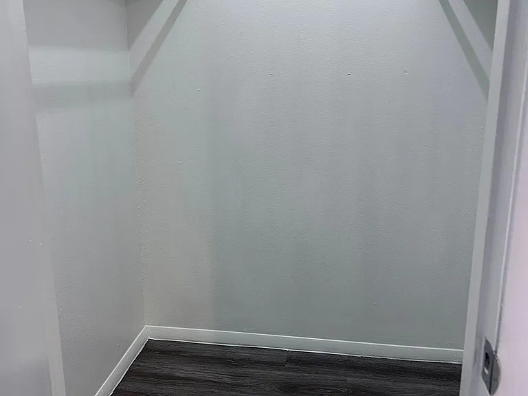 McIntyre Apartments — Photo 40
