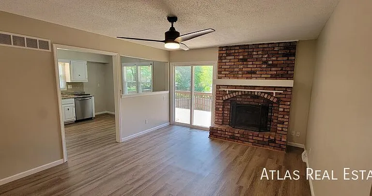 14611 NW 67th St — Photo 3