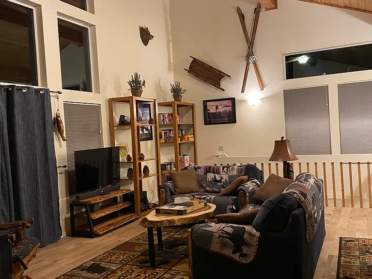 13455 Moraine Rd — Photo 5