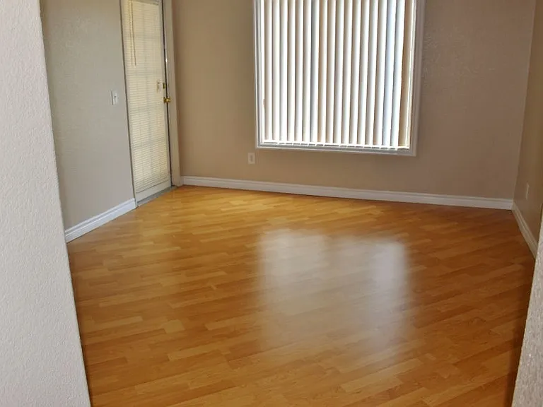 Alcantara Home Apts — Photo 48