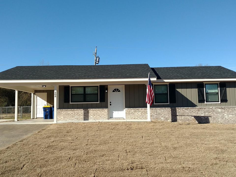 Craftsman style home , non-smoking, completely remodeled with fenced backyard and lawn care included.