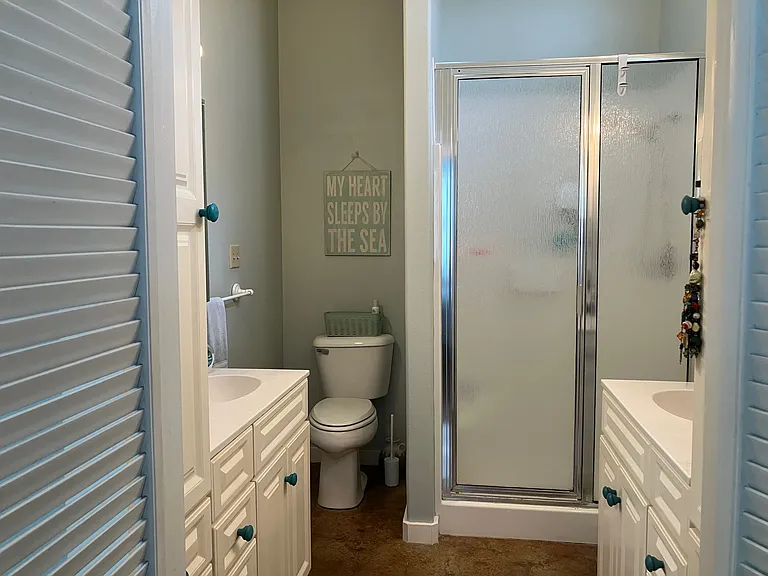 902 Pompano Ave — Photo 7