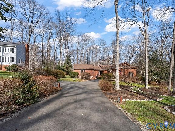 3rd image of 9964 Loch Banif Rd