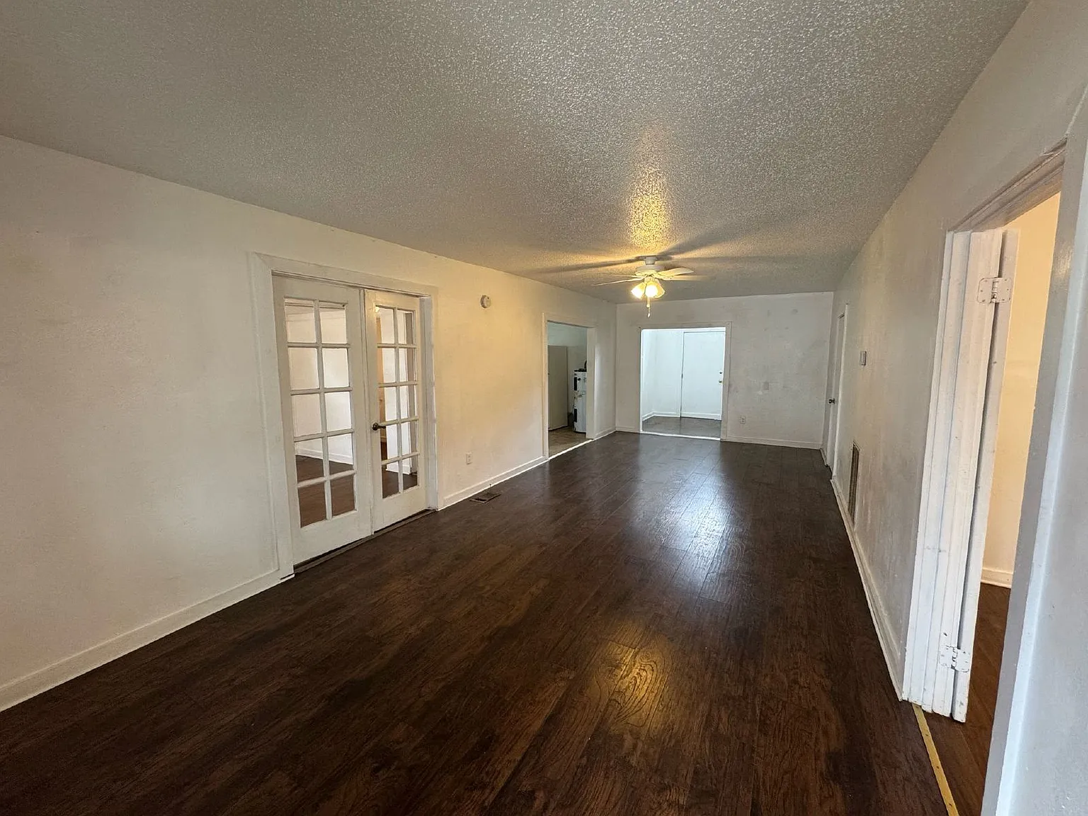 3 bed, 1.5 bath, 1064 sqft, $1,495 — Photo 3