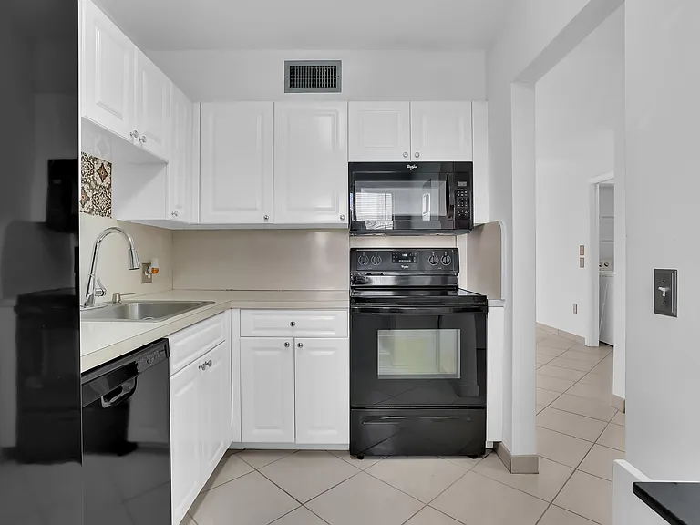 4290 Deste Ct #301 — Photo 6