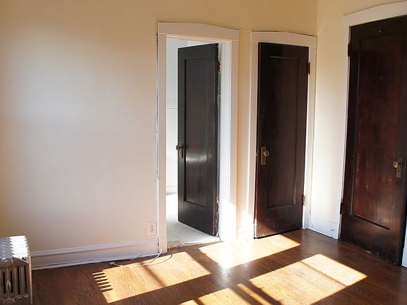 4th image of 2424 N Sawyer Ave