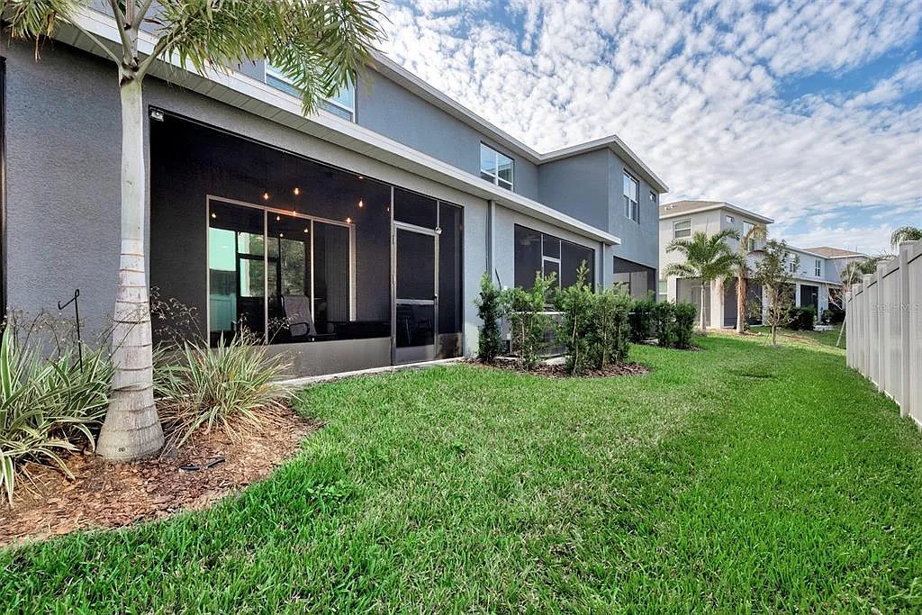 8652 Ice Wine St — Photo 2