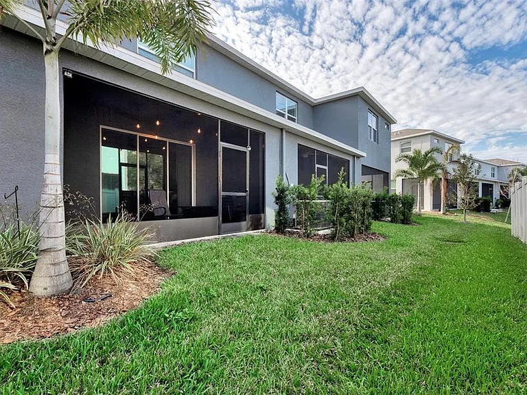 8652 Ice Wine St — Photo 2
