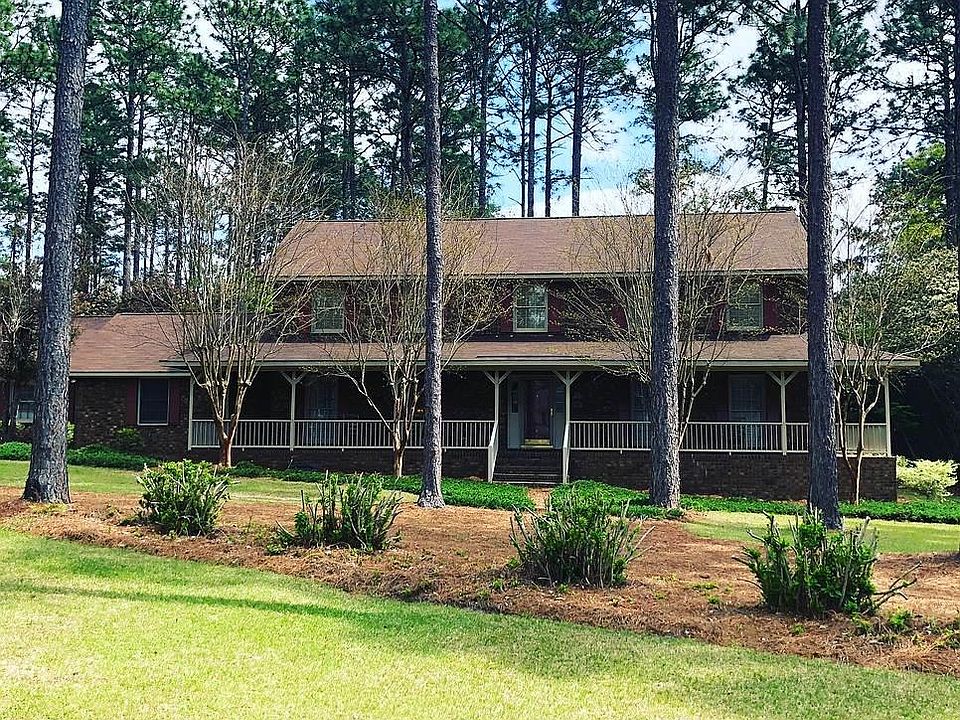 1st image of 101 Lakeside Ct