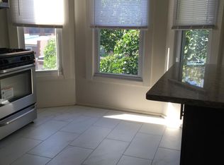 2411 Spruce St APT 3, Philadelphia, PA 19103