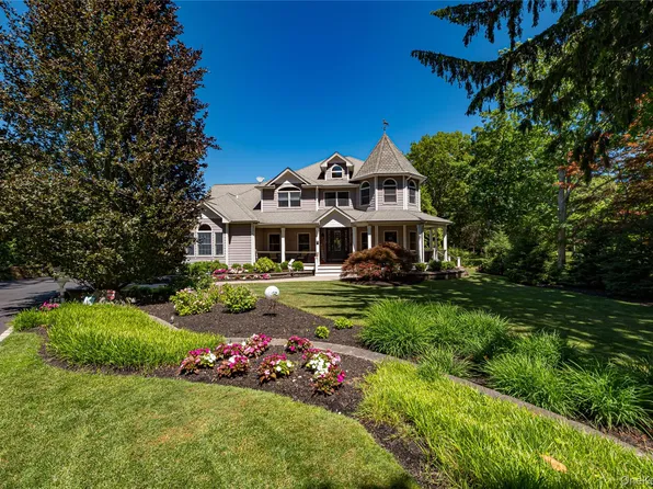67 Sunny Road, Saint James, NY 11780