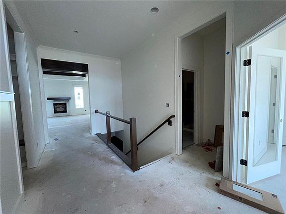 3rd image of 15286 W 161st St