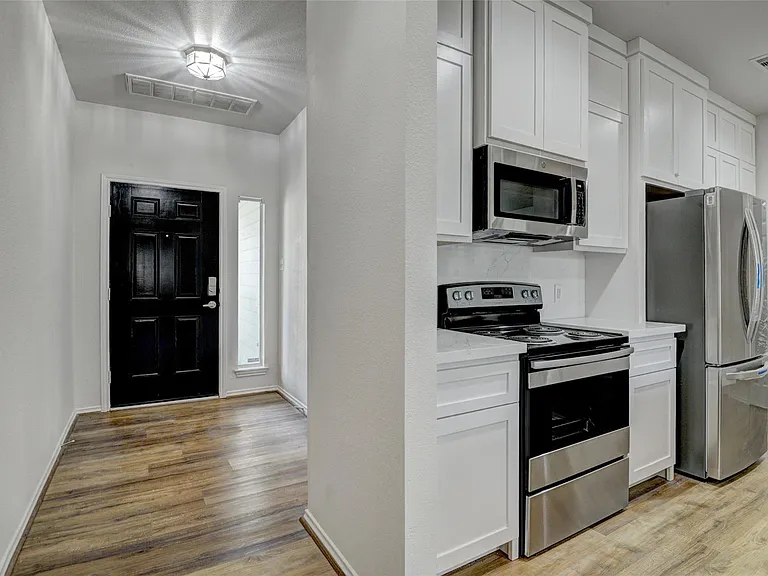 7042 Plum Creek Terrace Ln — Photo 15