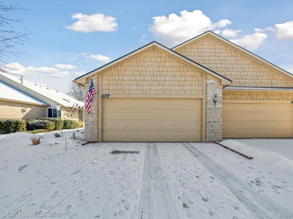 1266 Bay Hill Ct, Waterford, MI 48327