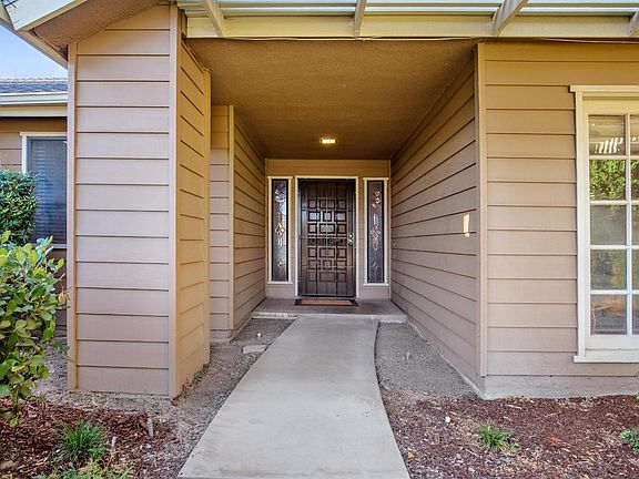 4th image of 2406 E Princeton Ave
