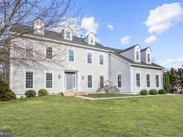 217 Finnegan Dr, Millersville, MD 21108