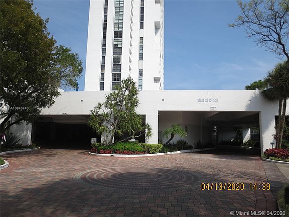 3rd image of 20225 NE 34th Ct APT 1914