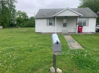 202 Lee Ave, Sikeston, MO 63801