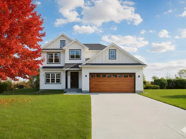 19 Pinewood Dr, Grass Lake, MI 49240