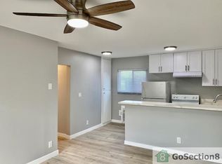 7524 Sepulveda Blvd #202, Van Nuys, CA 91405
