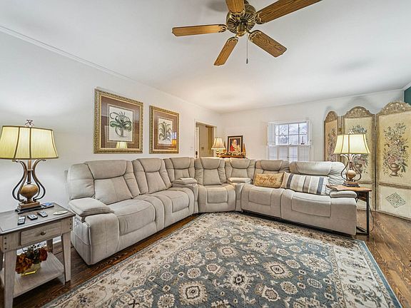 3rd image of 77 McKinley Blvd