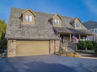 3917 Venard Rd, Downers Grove, IL 60515