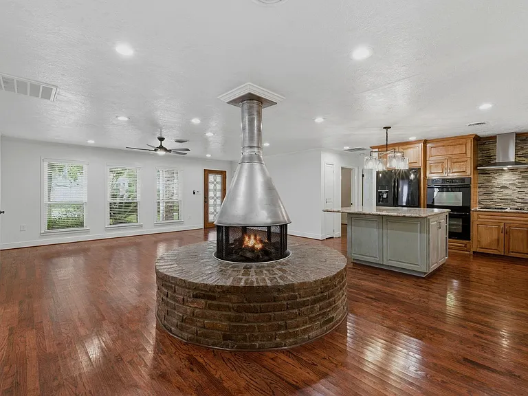 1320 Woodvine Dr — Photo 11