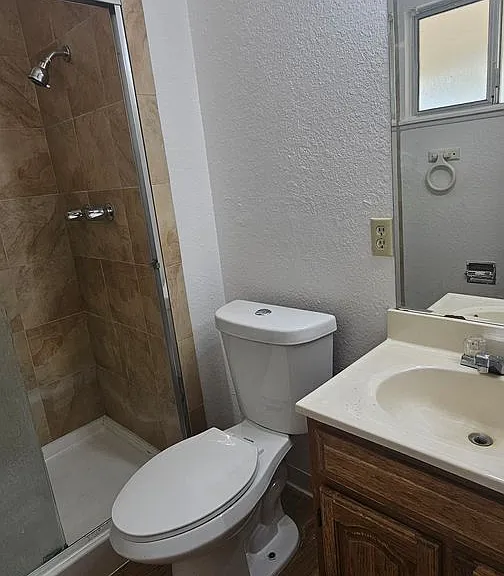 715 James Ct — Photo 7