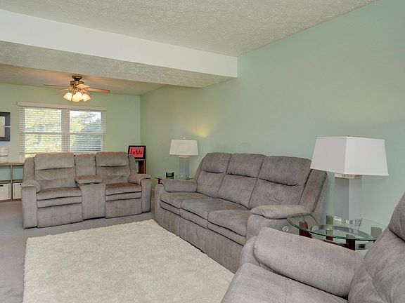 5th image of 1045 Pacific Ct