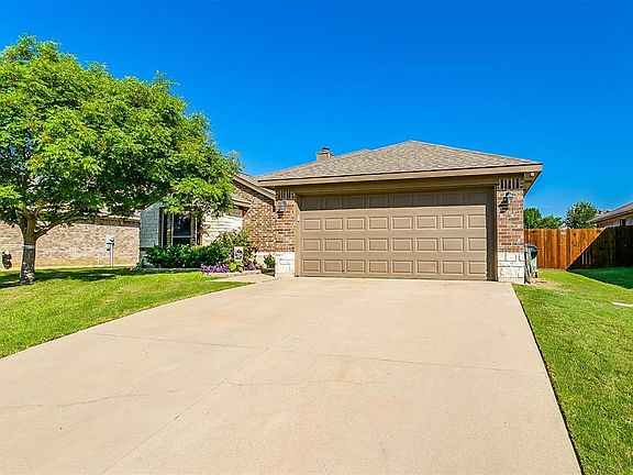 4th image of 948 Thistle Meade Cir