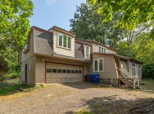14 Forest St, Branford, CT 06405