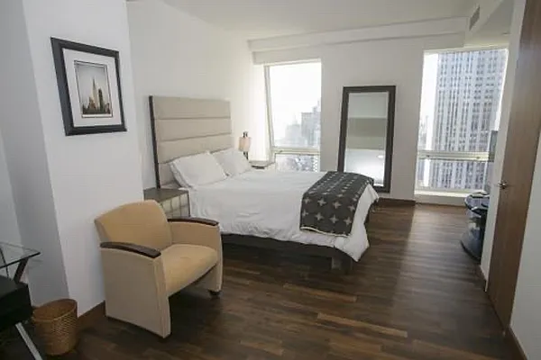 Rented by R New York | media 4