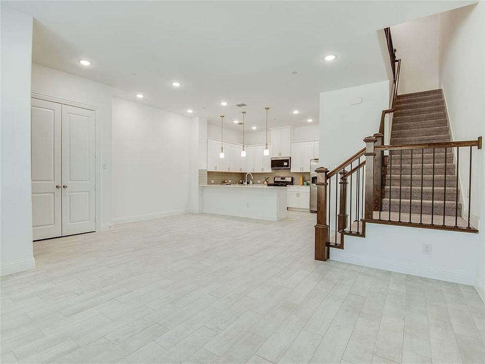 1st image of 1490 Windermere Way