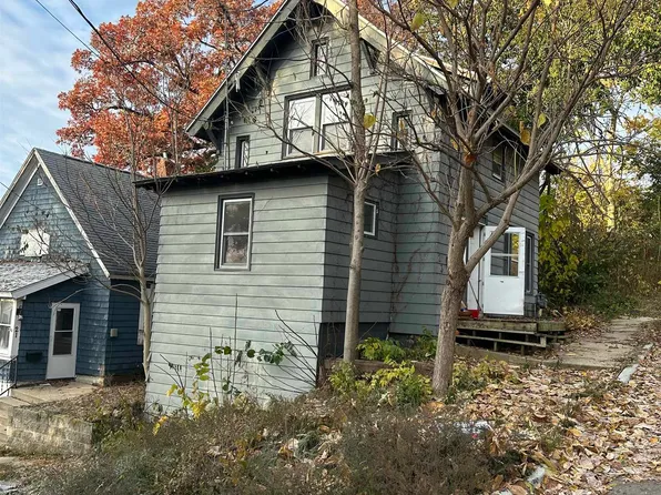 23 Keller St, Savanna, IL 61074