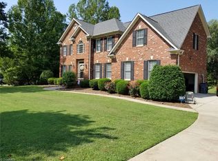 5406 Gray Leigh Dr, Oak Ridge, NC 27310