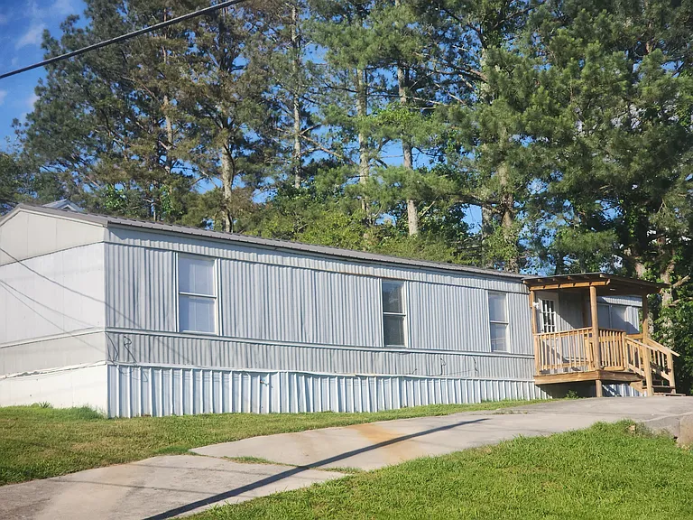 1559 Perry St SE — Photo 2