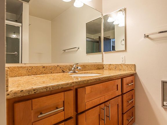 5th image of 2711 Octavia St APT 202