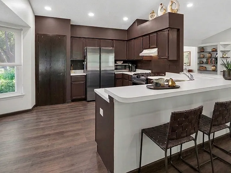 3137 Harpers Ferry Dr — Photo 4