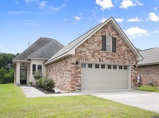 16527 Walk Around Ave, Prairieville, LA 70769